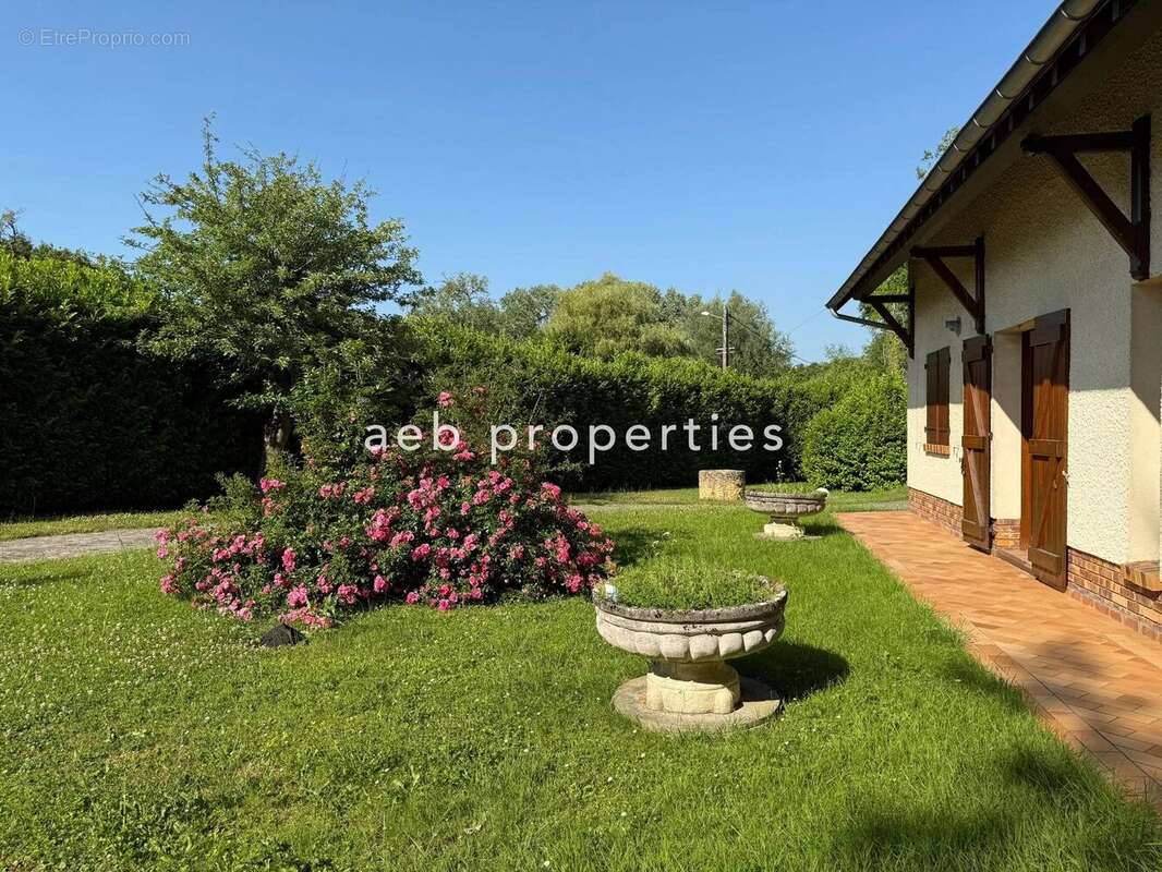 Maison à LA VENDUE-MIGNOT