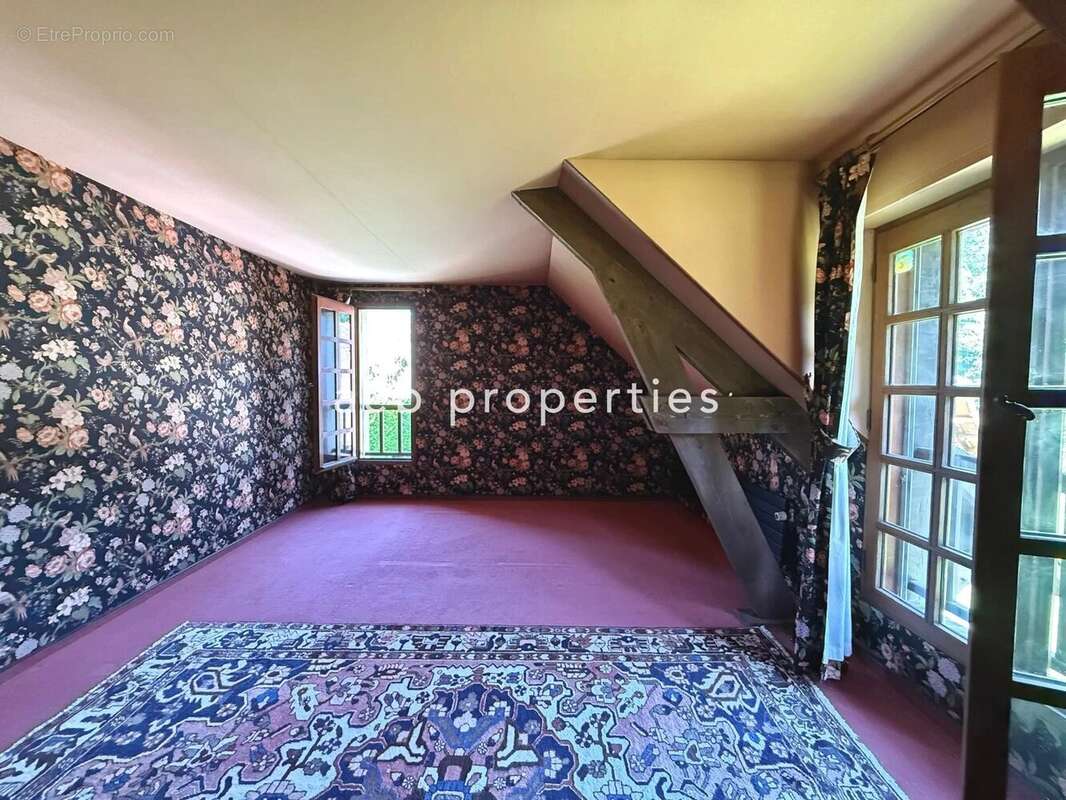 Maison à LA VENDUE-MIGNOT