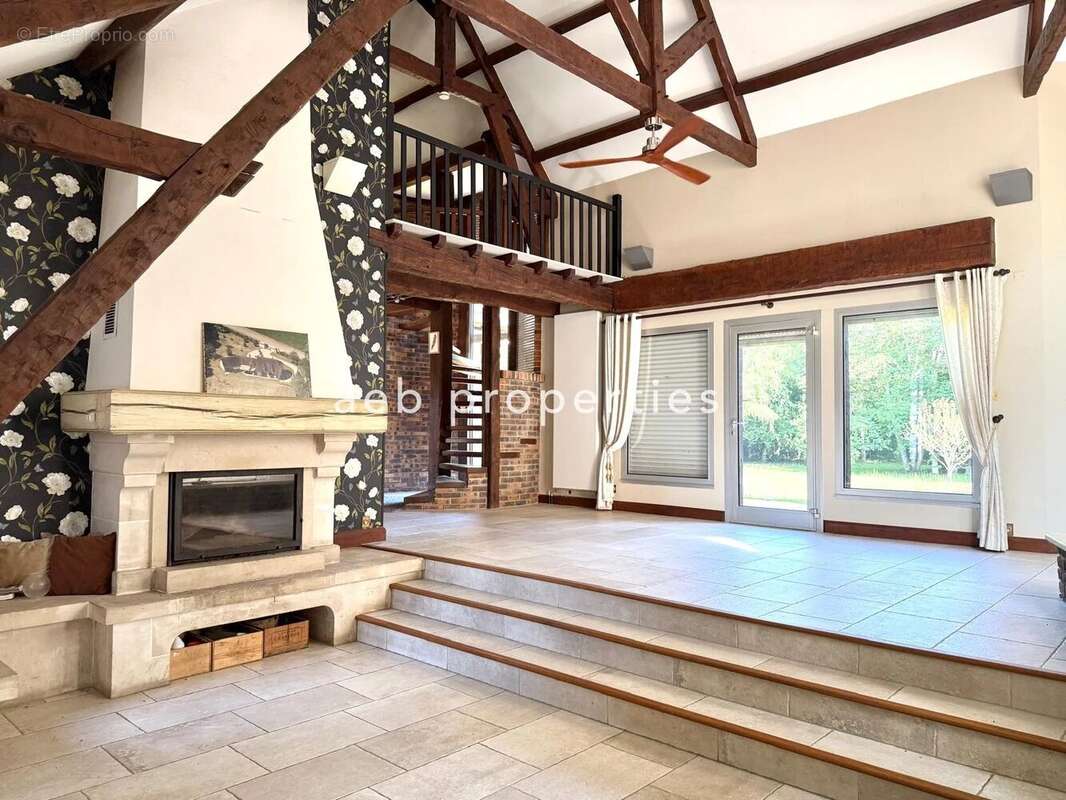 Maison à LA VENDUE-MIGNOT