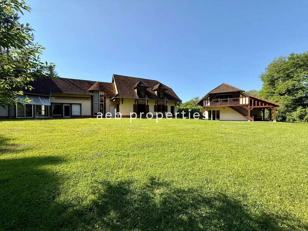 Maison à LA VENDUE-MIGNOT