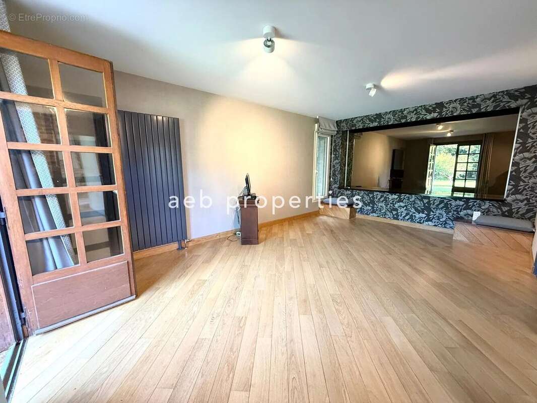 Maison à LA VENDUE-MIGNOT