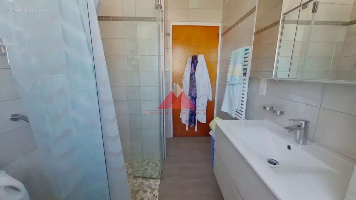 Maison à SAINT-LAURENT-EN-GRANDVAUX