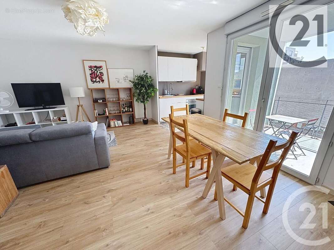 Appartement à LYON-9E