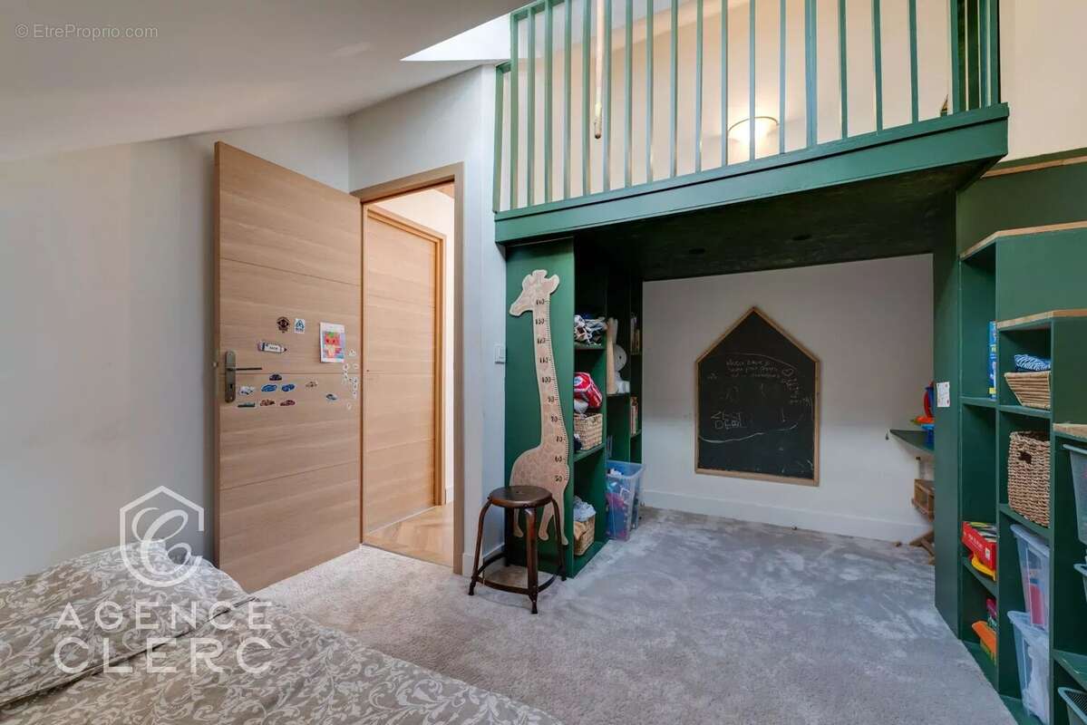 Appartement à VEYRIER-DU-LAC