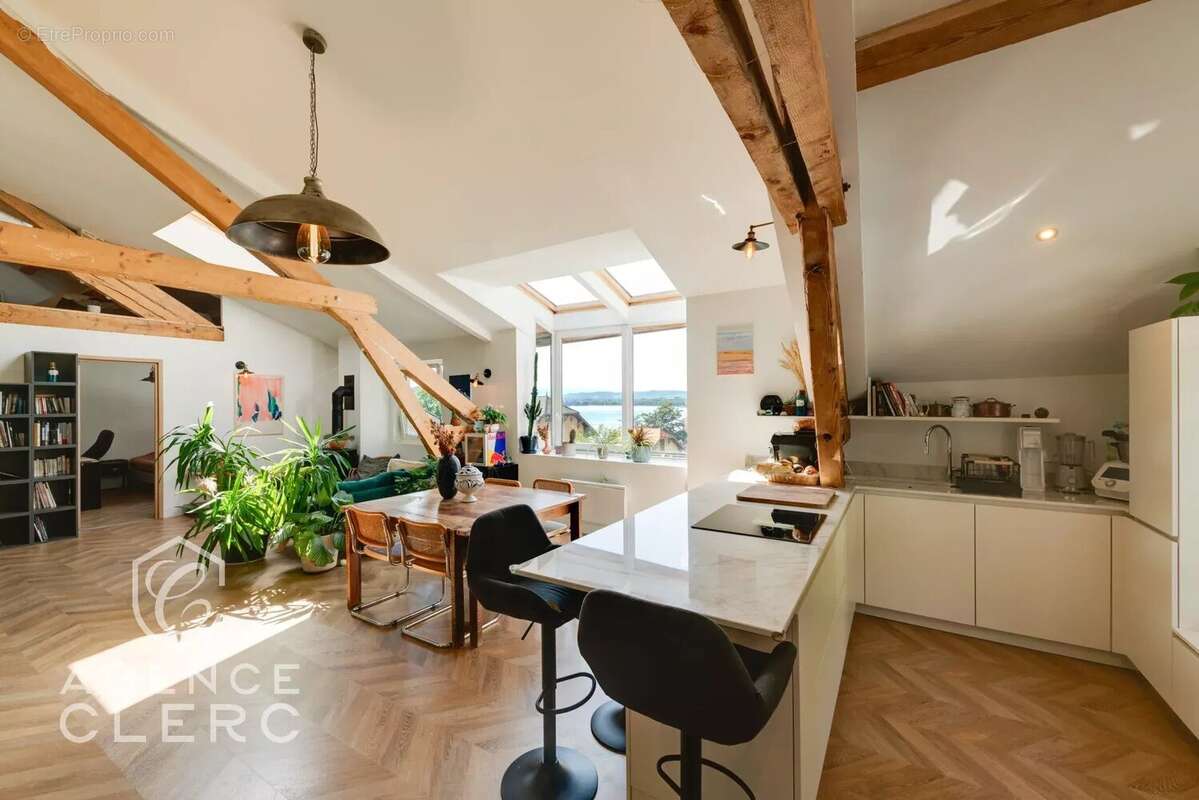 Appartement à VEYRIER-DU-LAC