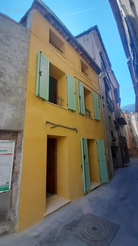 Maison à PUGET-THENIERS