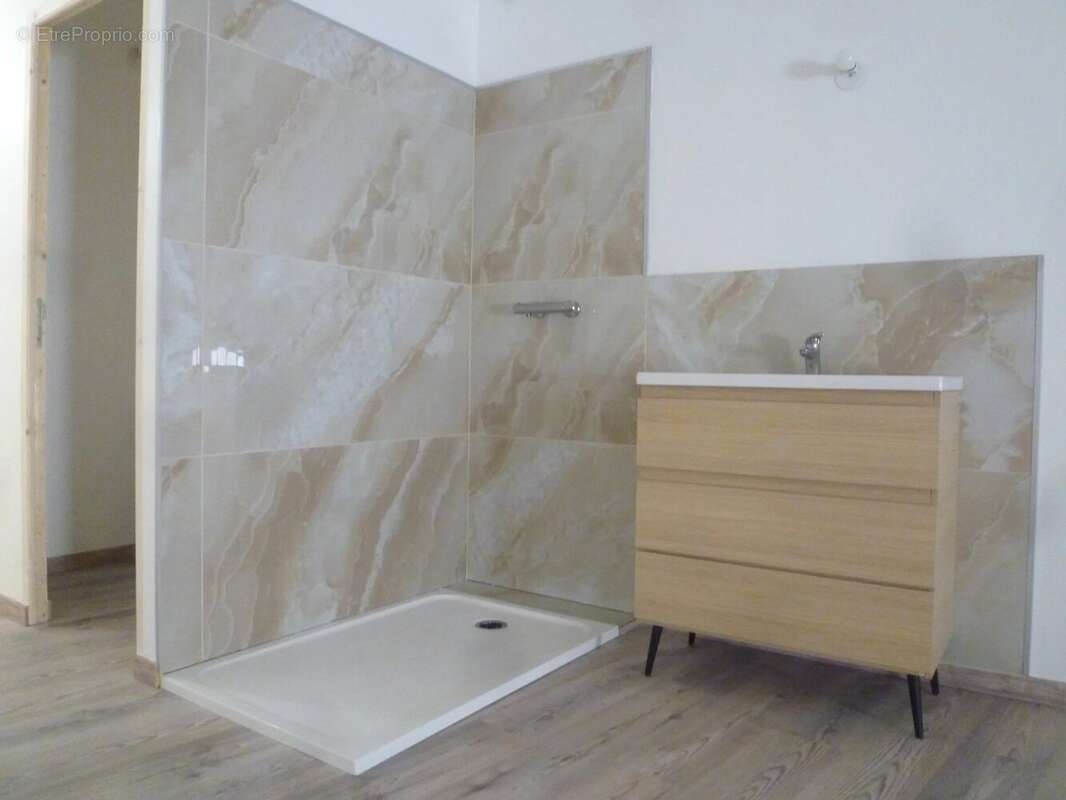 Maison à PUGET-THENIERS