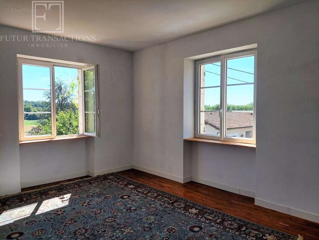 Maison à LA CHAPELLE-FAUCHER