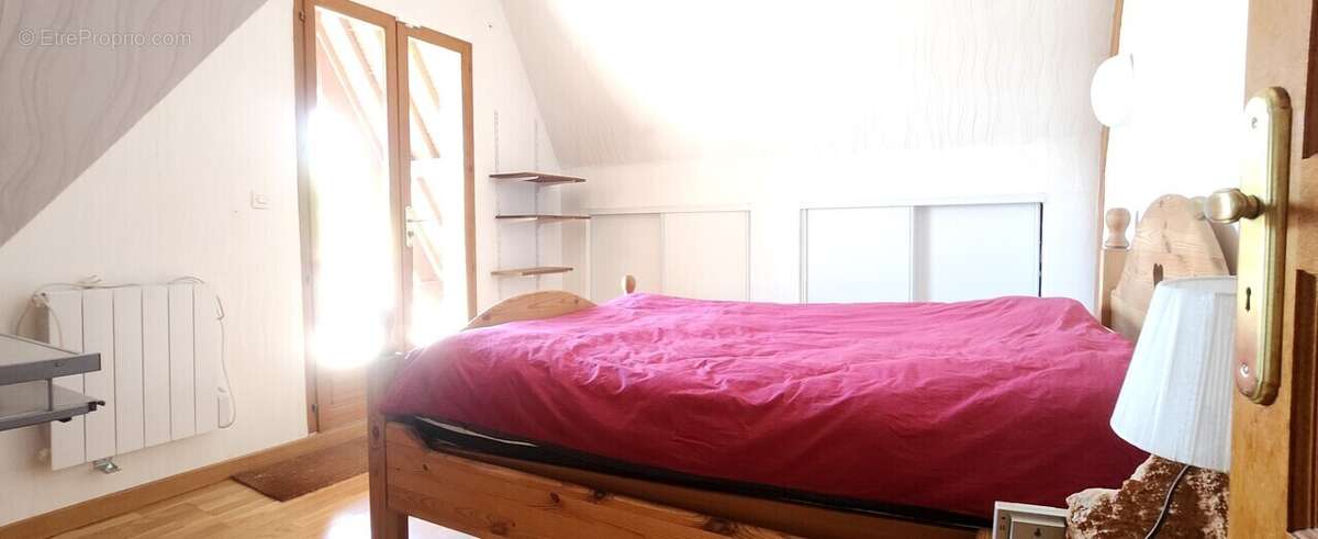 Maison à BELLENGREVILLE