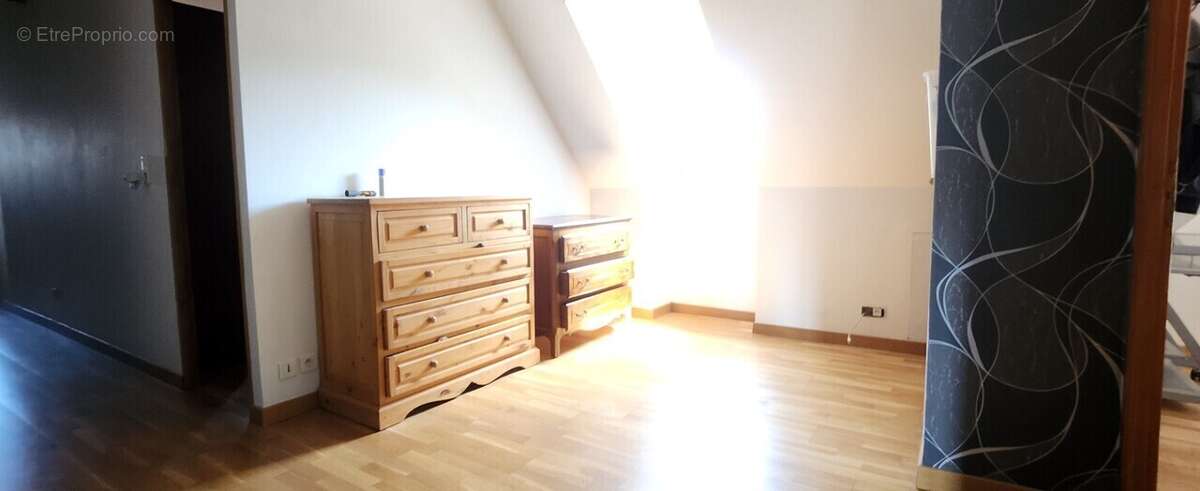 Maison à BELLENGREVILLE