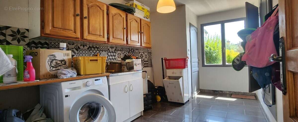 Maison à BELLENGREVILLE