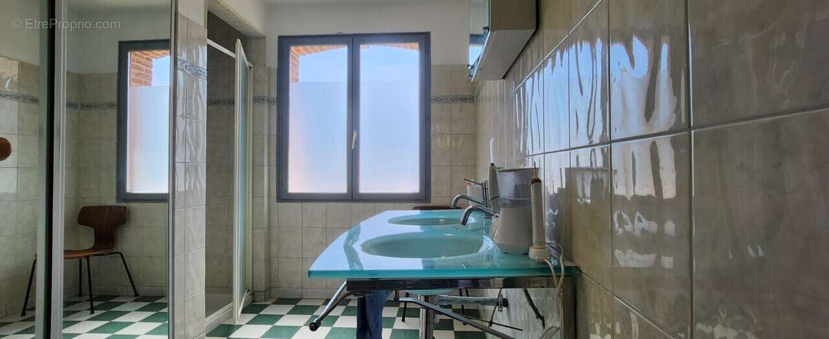 Maison à BELLENGREVILLE