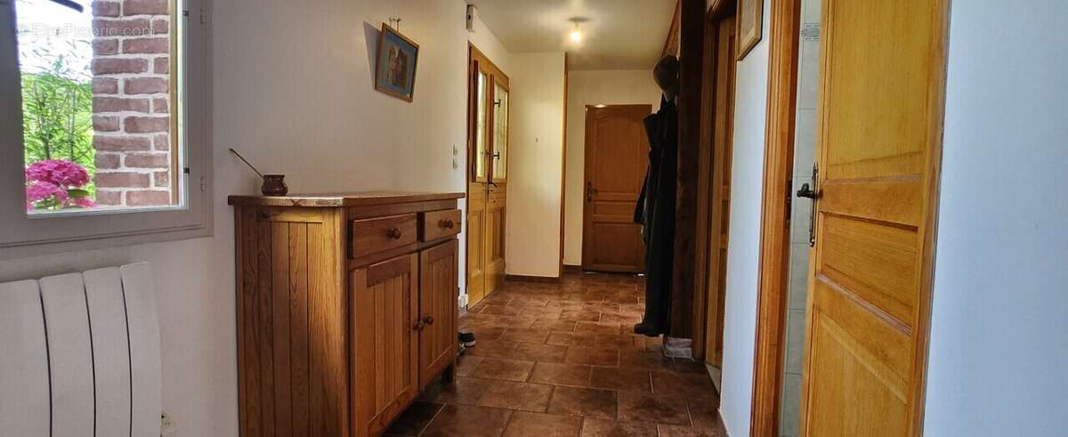 Maison à BELLENGREVILLE