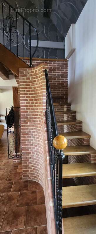 Maison à BELLENGREVILLE