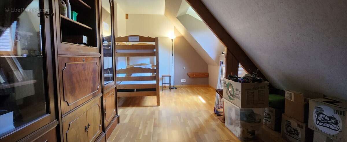 Maison à BELLENGREVILLE