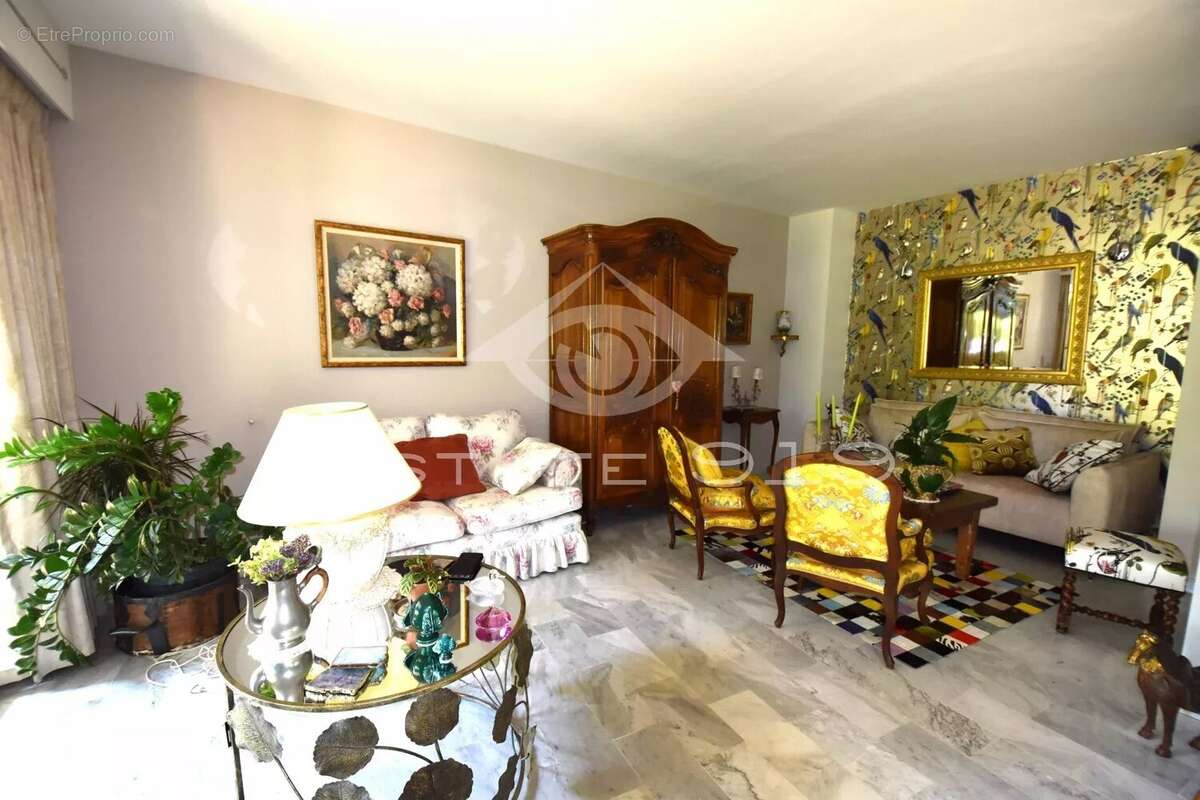 Appartement à LE CANNET