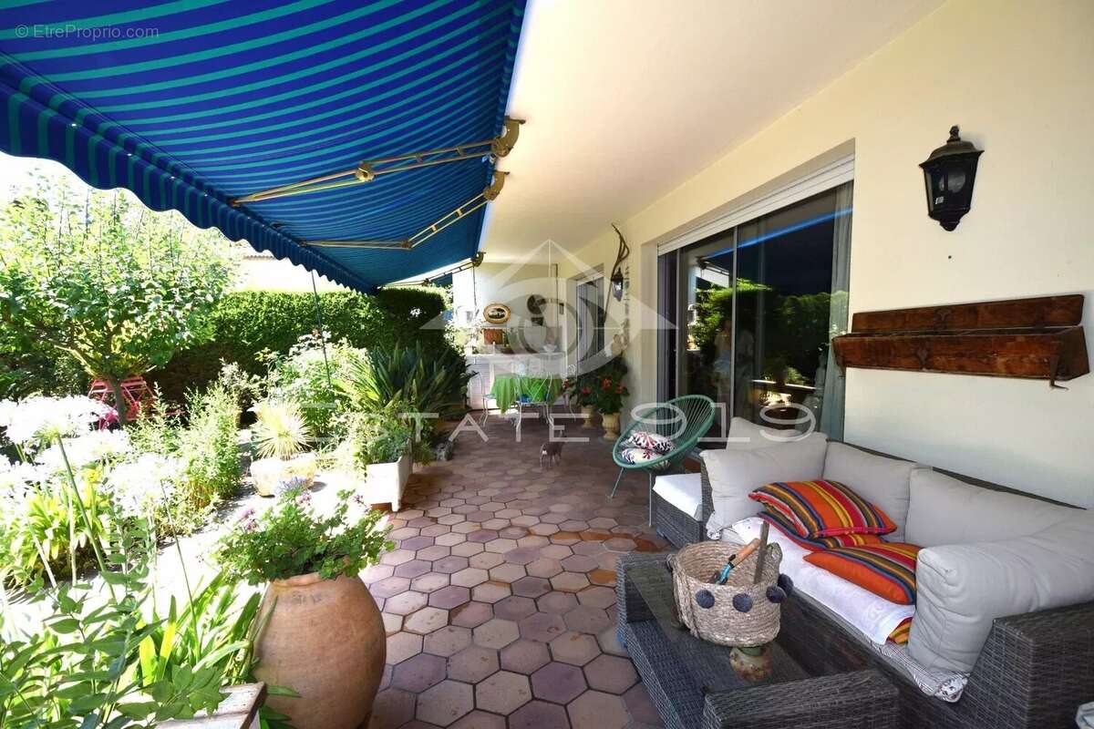 Appartement à LE CANNET