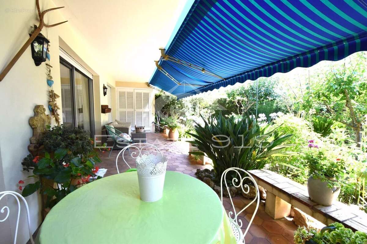 Appartement à LE CANNET