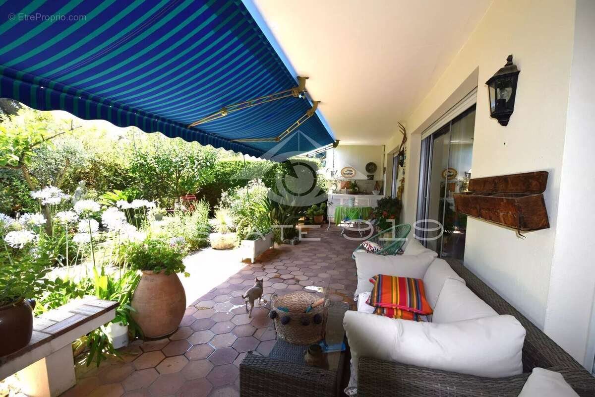 Appartement à LE CANNET