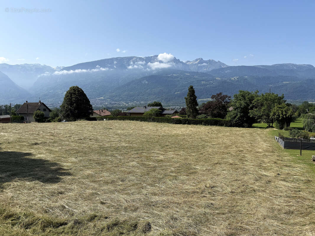 Terrain à MARIGNIER