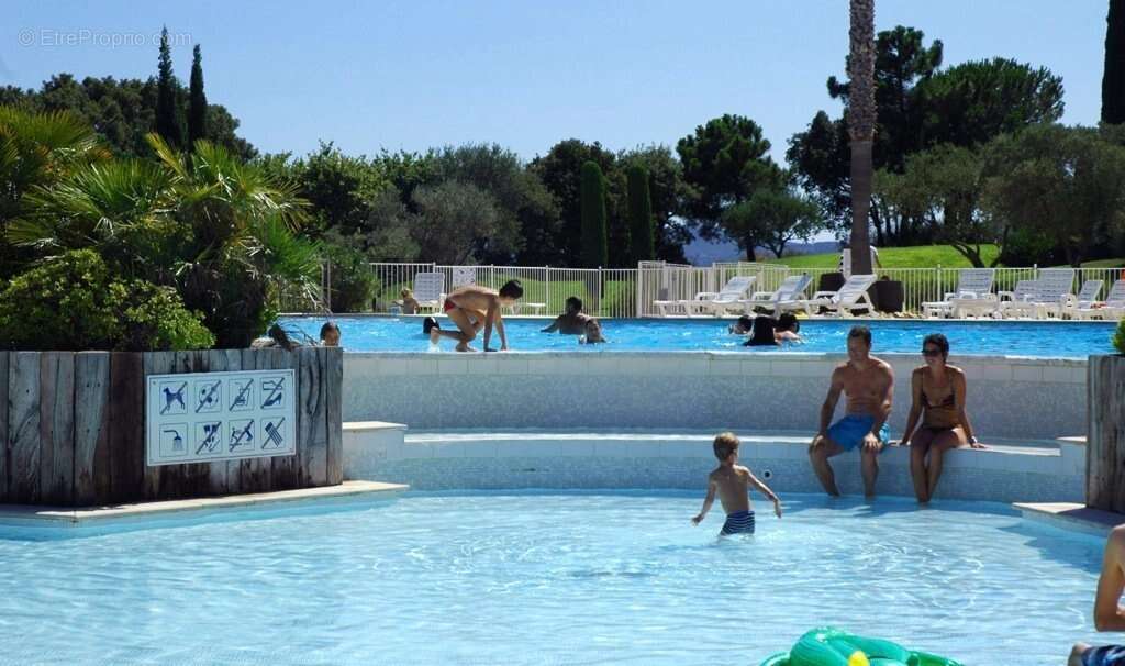 Maison à ROQUEBRUNE-SUR-ARGENS