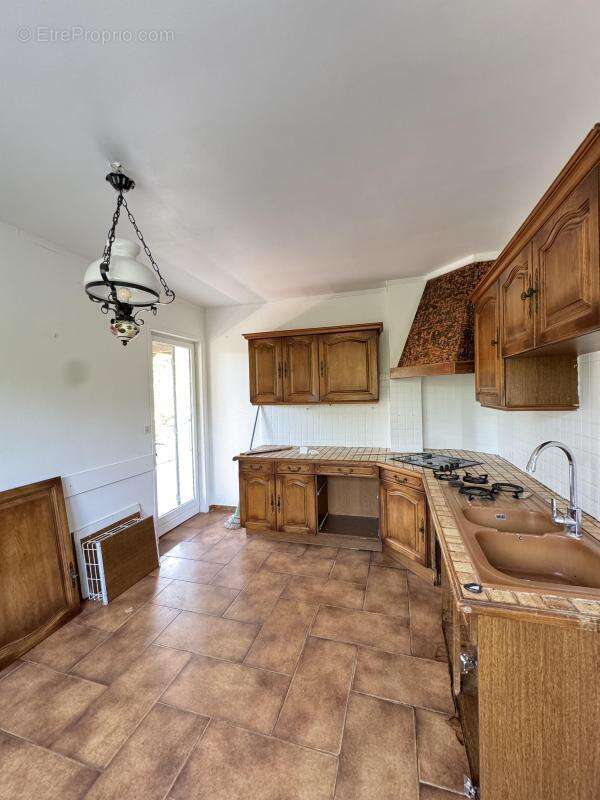 Maison à SAINT-GENIS-LAVAL