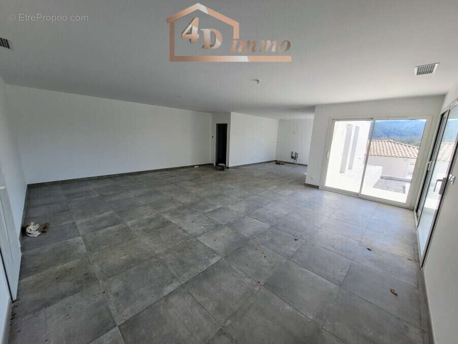 Maison à SAINT-ALBAN-AURIOLLES