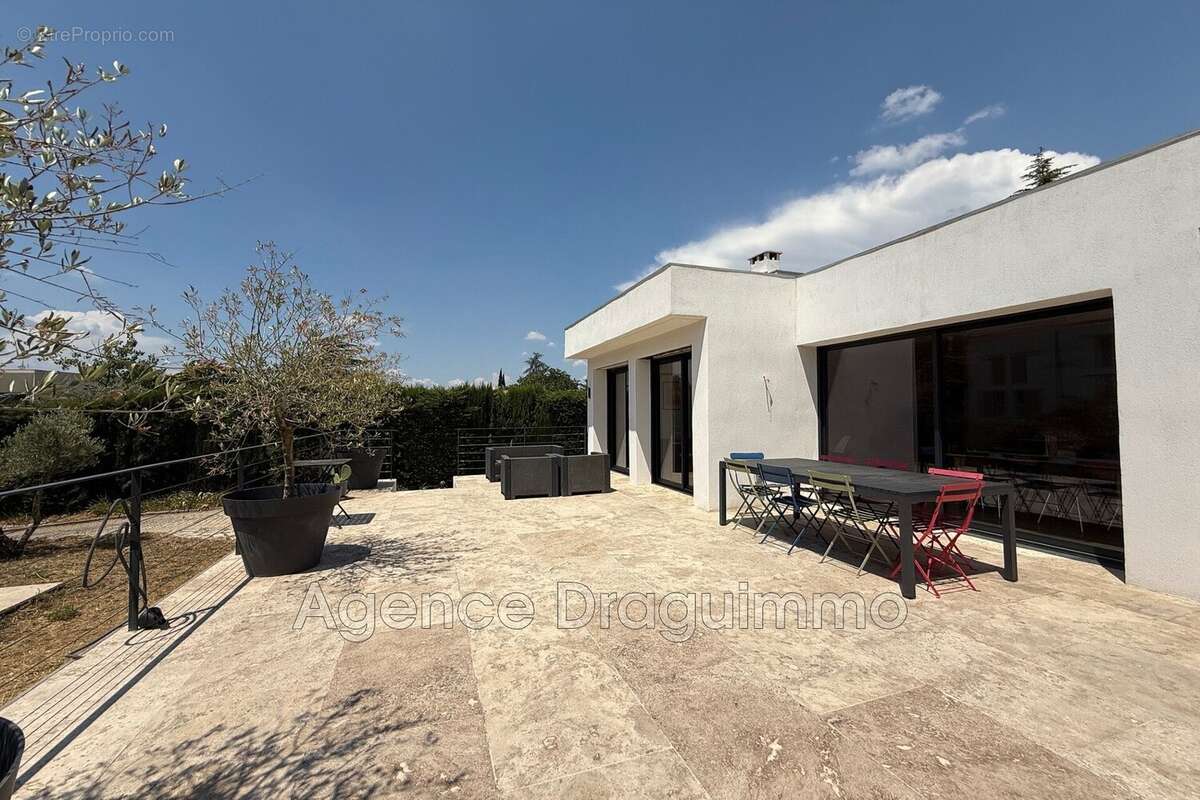 Maison à DRAGUIGNAN