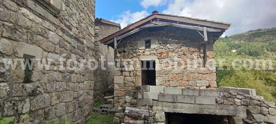 Maison à LE CHEYLARD