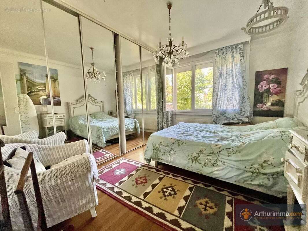 Maison à LIVRY-GARGAN