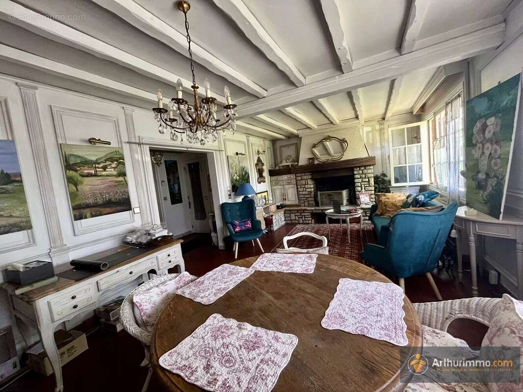 Maison à LIVRY-GARGAN