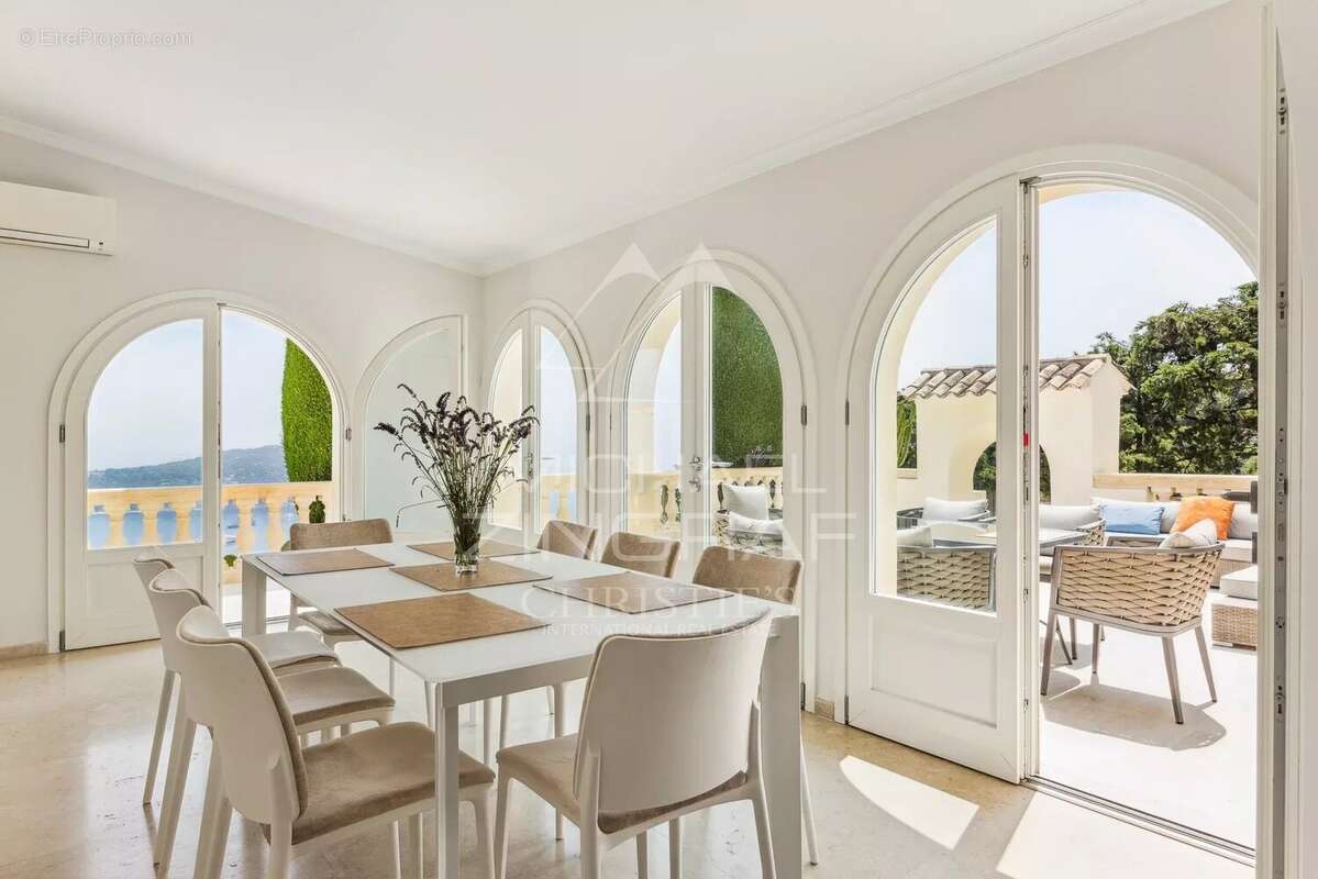 Appartement à VILLEFRANCHE-SUR-MER