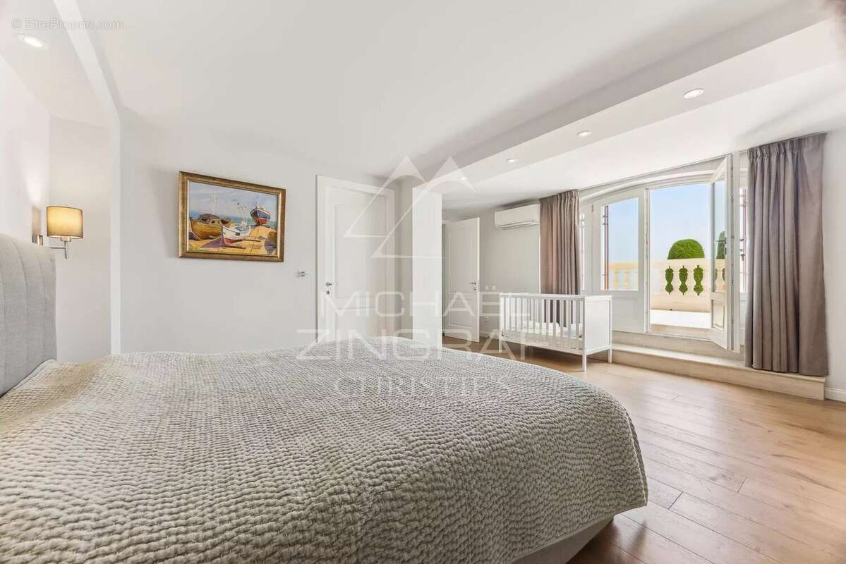 Appartement à VILLEFRANCHE-SUR-MER