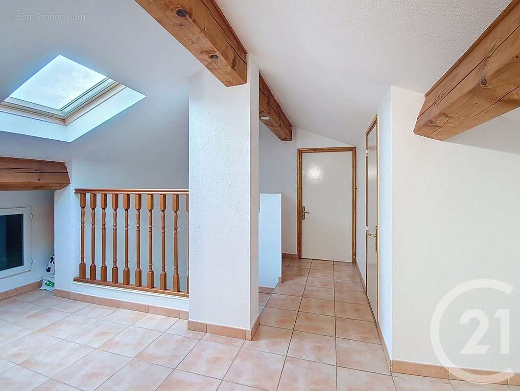 Maison à PEYRESTORTES