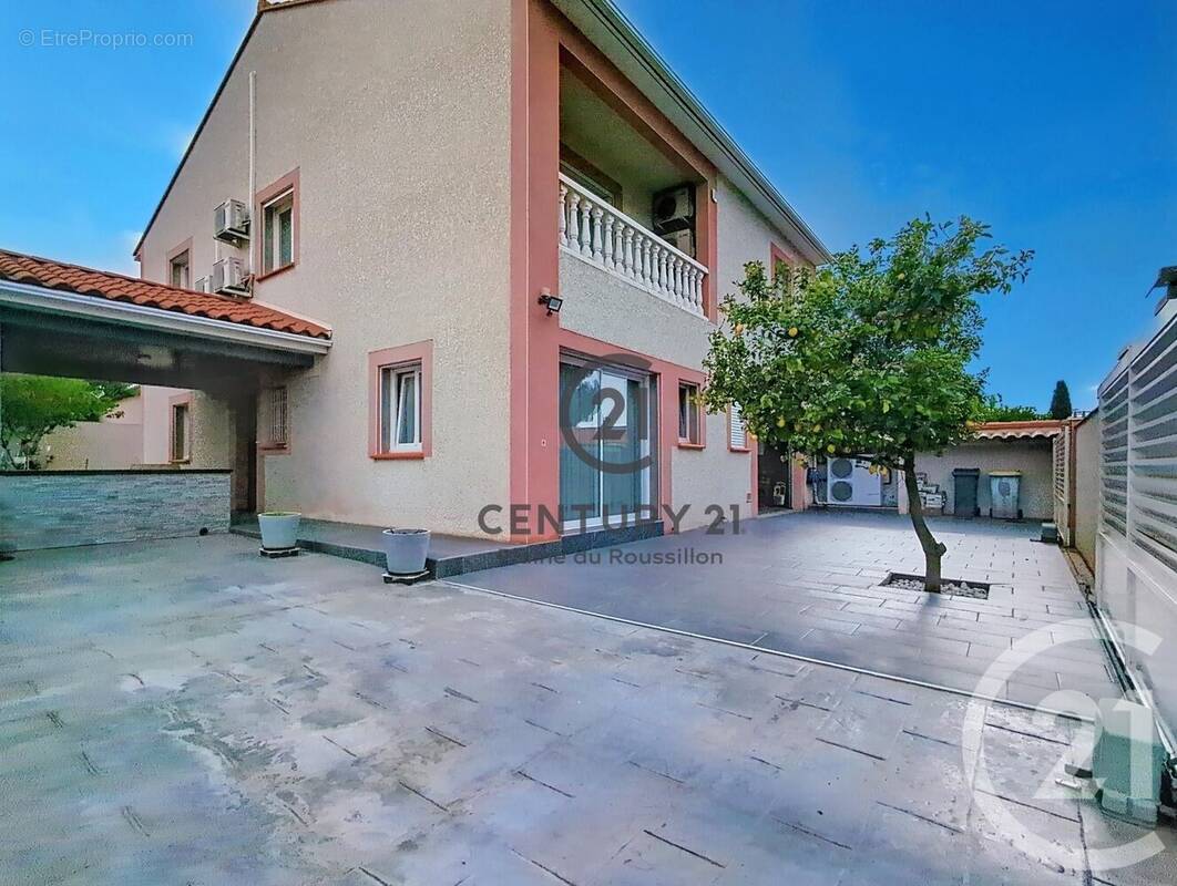 Maison à PEYRESTORTES