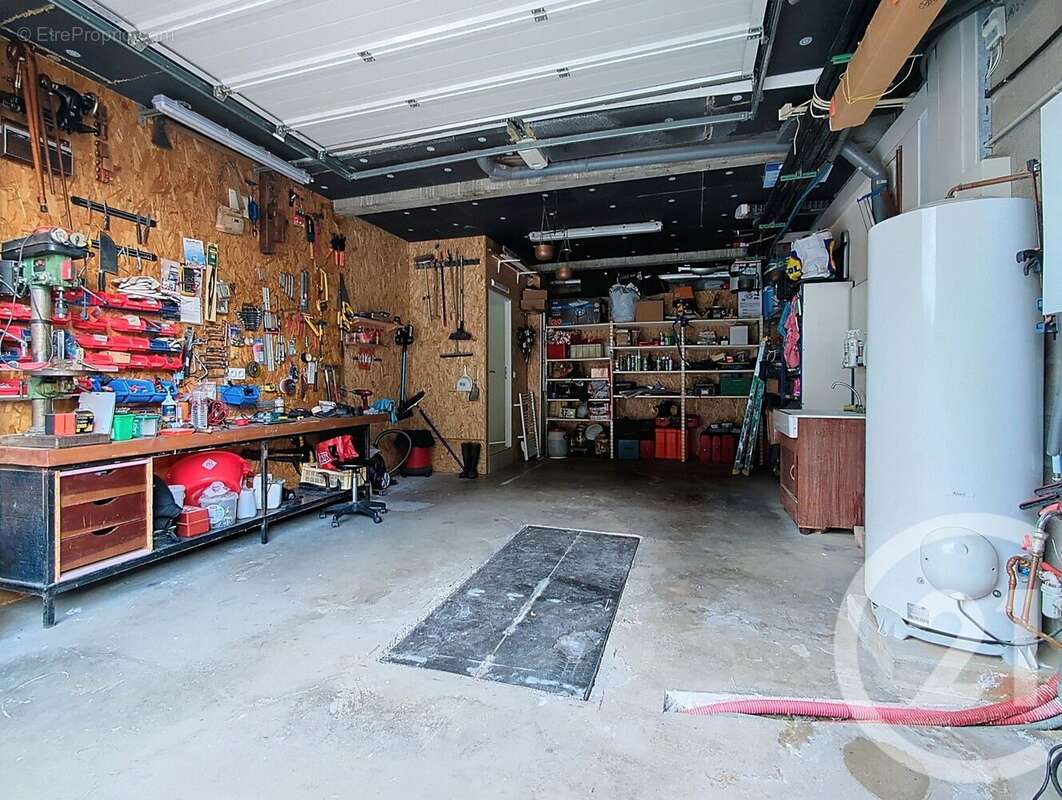 Maison à PEYRESTORTES