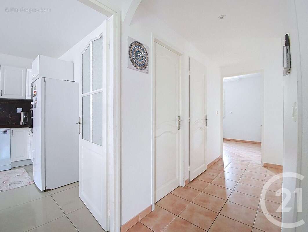 Maison à PEYRESTORTES