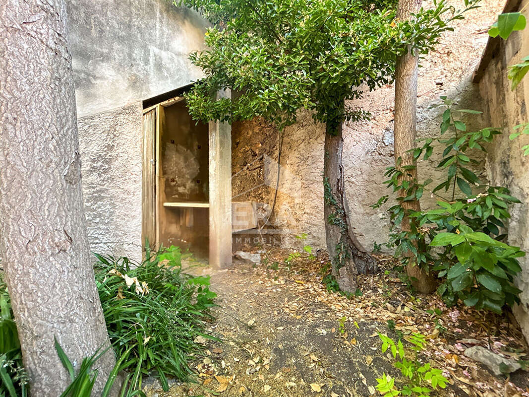 Appartement à MARSEILLE-7E