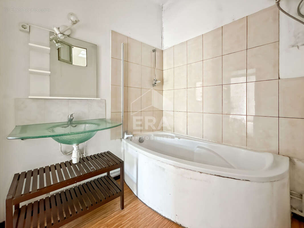 Appartement à MARSEILLE-7E