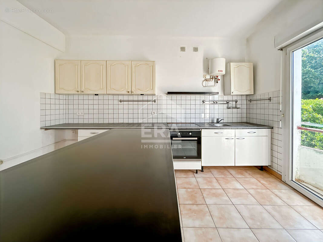 Appartement à MARSEILLE-7E