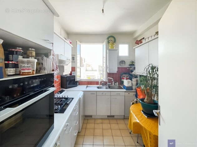 Appartement à PARIS-14E