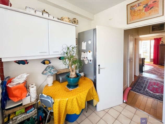 Appartement à PARIS-14E