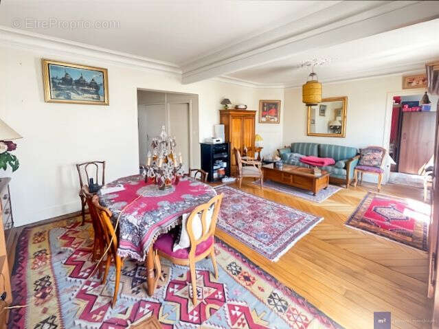 Appartement à PARIS-14E