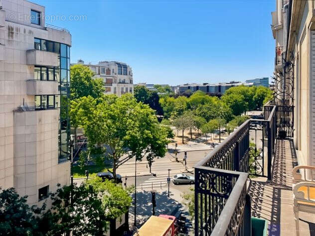 Appartement à PARIS-14E