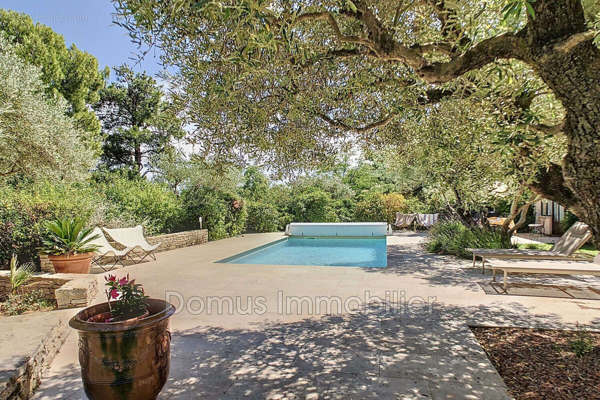 Maison à SAINT-SATURNIN-LES-AVIGNON