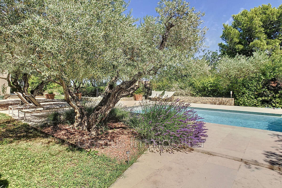 Maison à SAINT-SATURNIN-LES-AVIGNON