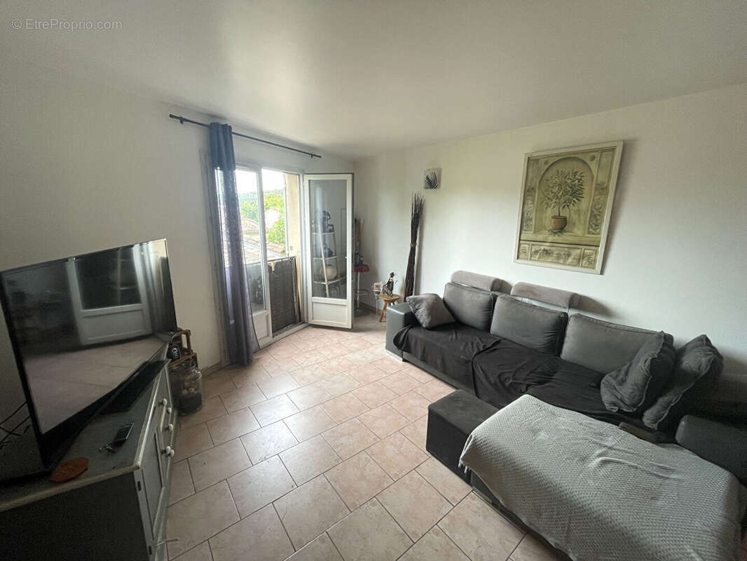 Appartement à ROGNES