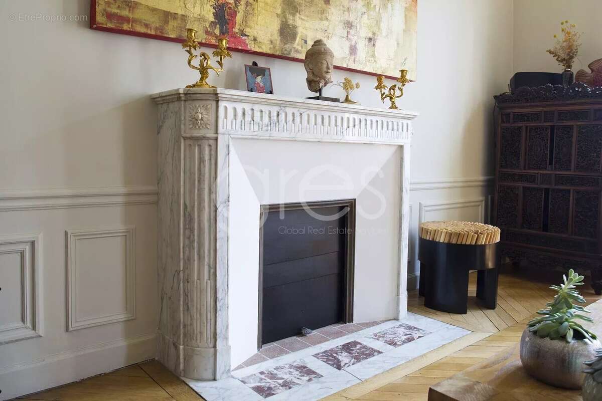 Appartement à PARIS-7E