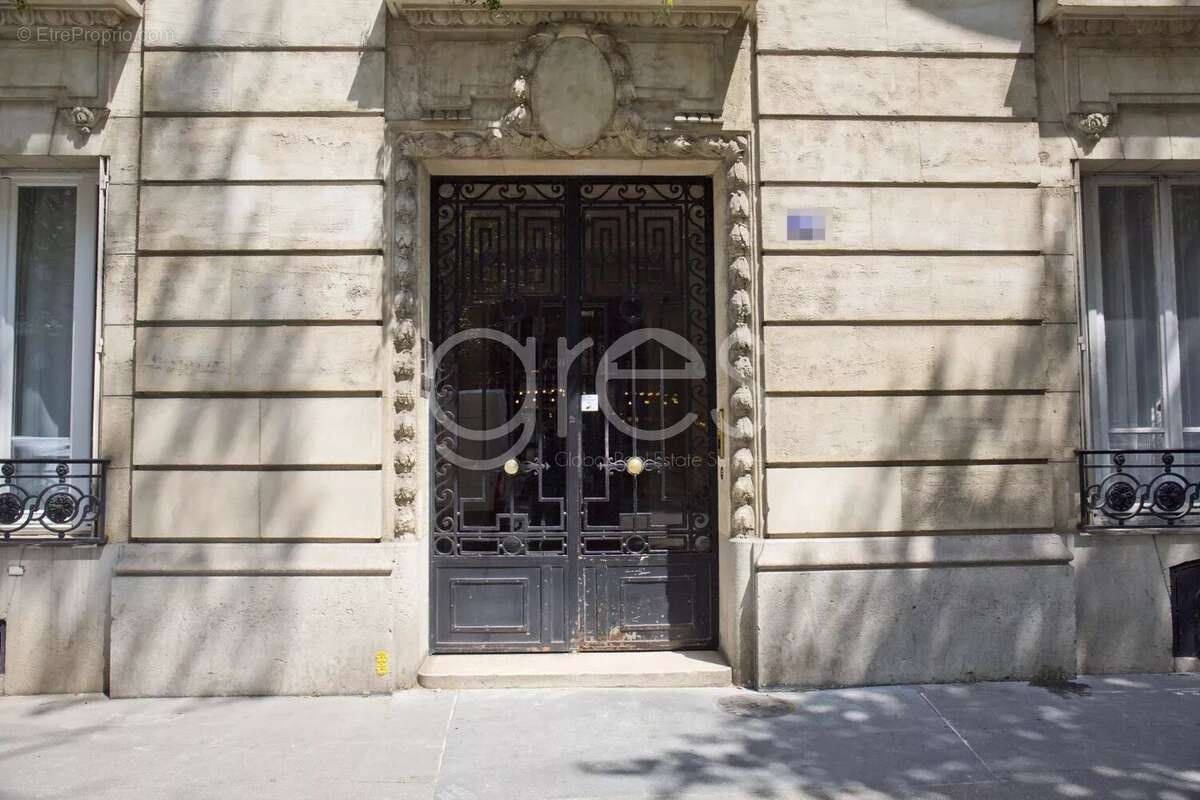 Appartement à PARIS-7E