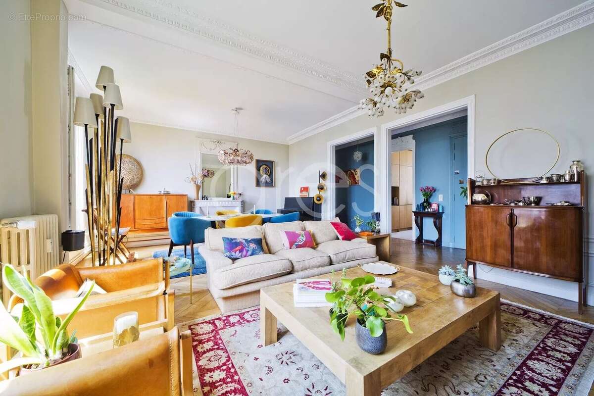 Appartement à PARIS-7E